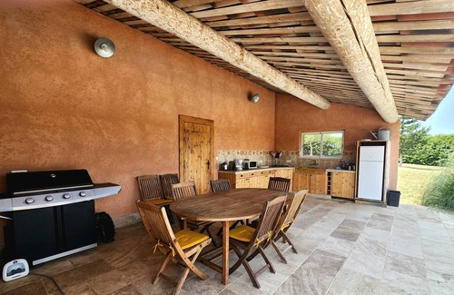 Brunet House | Maison D'été Avec Piscine au Coeur des Lavandes