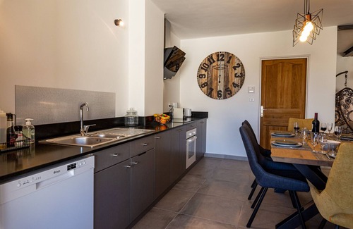 Chateauneuf-de-Gadagne House | Maison de Village - Bello Visto