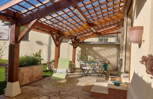 Villefranche-sur-Saone House | Maison de Village de 70 m2 à 800 Mètres du Centre de Villefranche/saone