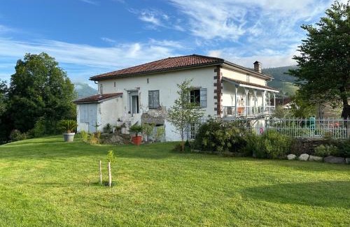 Uhart-Cize Bed & Breakfast | Maison d'hôtes Larraldia