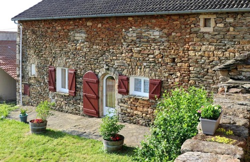 Gravieres House | Maison de 3 chambres avec piscine partagee jardin amenage et wifi a Gravieres