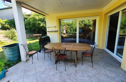 Devant-les-Ponts House | Maison de 3 chambres avec jacuzzi et jardin clos a Metz