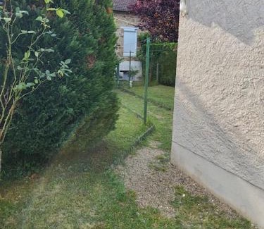 Mansac House | Maison de campagne avec jardin près du Périgord