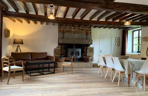 Joue-du-Bois House | Maison de charme à Joué-du-Bois avec vue sur le lac