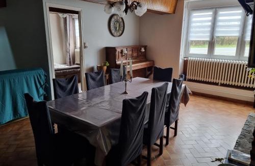 Pre-en-Pail House | Maison de famille