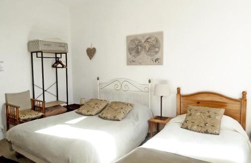 Salviac Bed & Breakfast | Maison de Fortitude Chambres d'hotes