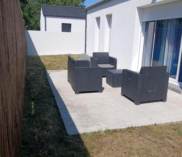 Saint-Julien-des-Landes House | Maison de famille