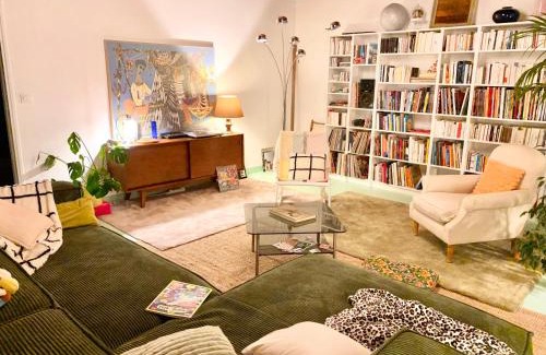 Saint-Saturnin-du-Bois House | MAISON DE CAMPAGNE - Calme & Confort - Jardin Barbecue - Parking et Wifi Gratuit - ESPACE ET DETENTE - Idéal FAMILLE