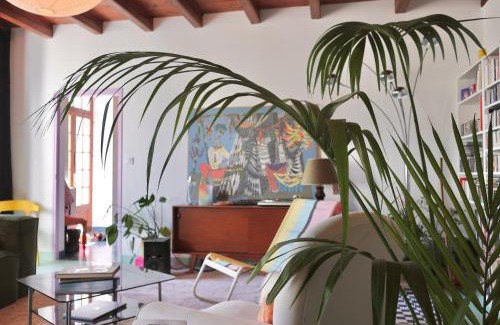 Saint-Saturnin-du-Bois House | MAISON DE CAMPAGNE - Calme & Confort - Jardin Barbecue - Parking et Wifi Gratuit - ESPACE ET DETENTE - Idéal FAMILLE