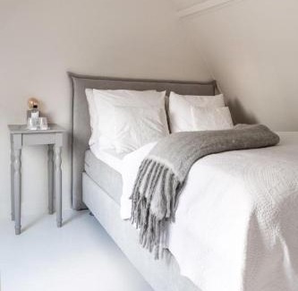Emmeloord House | Maison de l'Epée