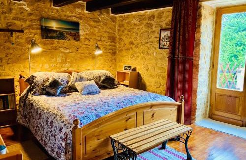 Montfort House | Maison de Montfort