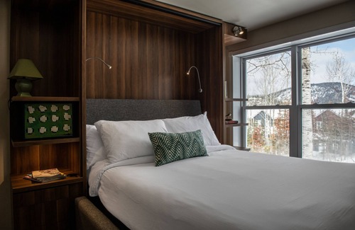 L'Anse-Saint-Jean Hotel | Maison de Vébron