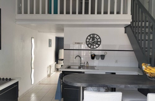 Le Chateau-d'Oleron Condo | Maison de Vacances sur L'ile D'oléron Avec Piscine