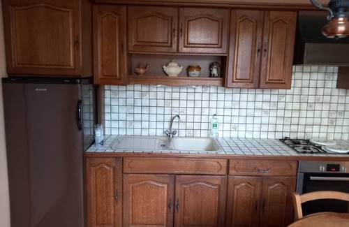Toulon-sur-Arroux House | Maison de Ville, Jardin. 5 Chambres, 3 Salles de Bains, Cuisine et 2 Salons