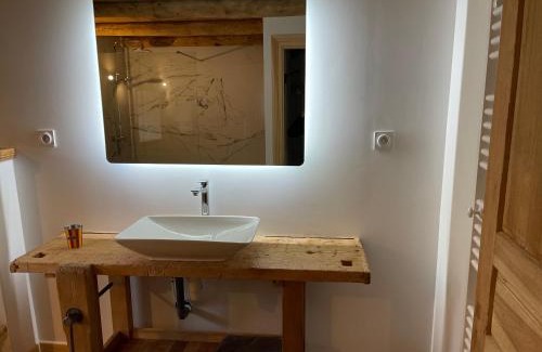 Chambon-le-Chateau House | MAISON DE VILLAGE