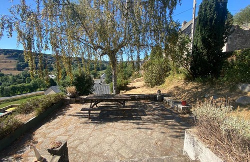 Saint-Urcize House | Maison de village avec terrasse et jardin Saint Urcize