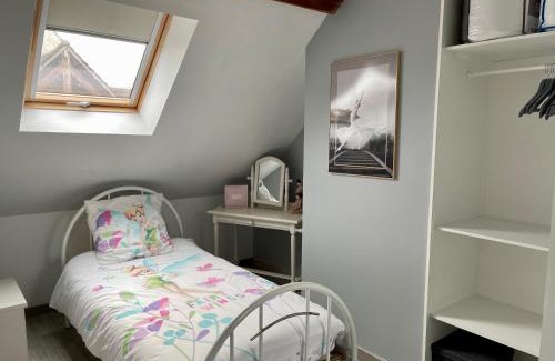 Coudun Apartment | Maison de village chez Josy