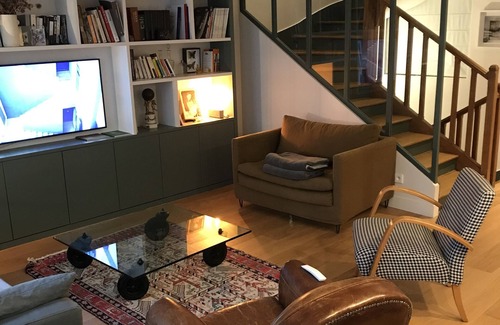 16th Arrondissement House | Maison de Ville de 3 Étages à Passy + Roof top - Jo2024