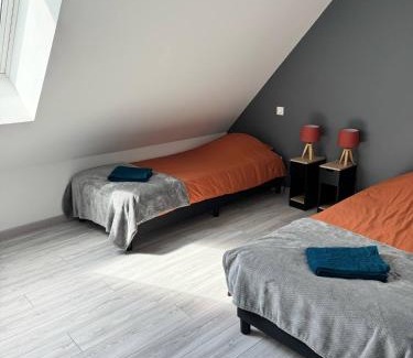 Saint-Laurent-sur-Mer House | Maison des Laquais