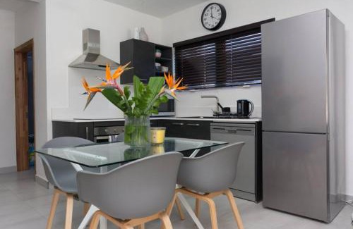 Mahebourg House | Maison des Paquerette