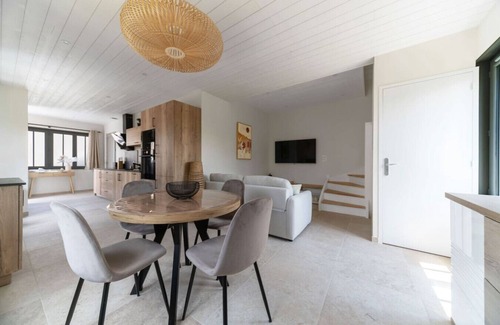 Billy House | Maison design et climatisée avec jardin
