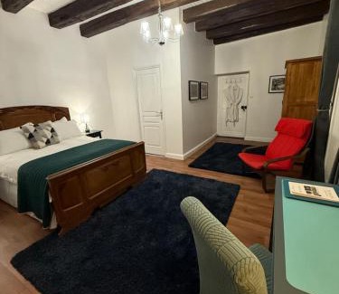 Tusson Bed & Breakfast | Maison Dix Tusson