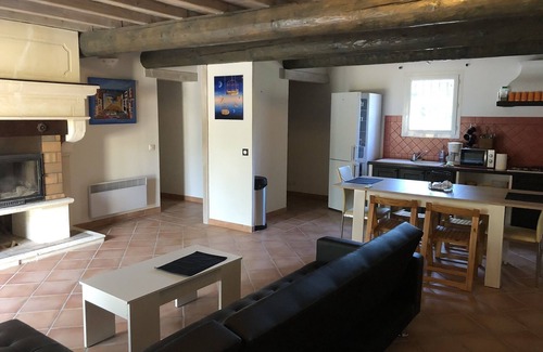 Cabrieres-d'Avignon Villa | Maison Double Pour 15 Personnes MAX