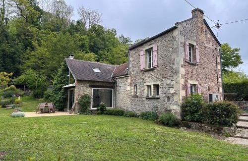 Feuguerolles-Bully House | Maison du Pré — Familial & Nature
