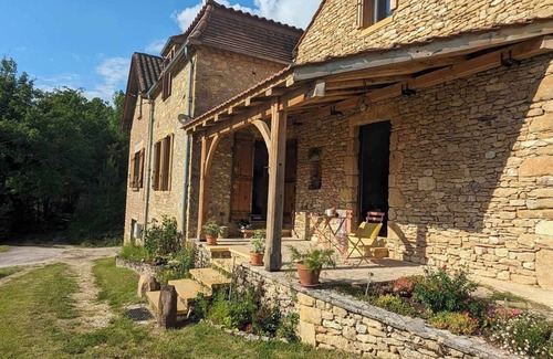 Urval House | Maison du Tertre de l'Écu-24480 URVAL-3 stars-1 parents suite-1 bdrm-4 p