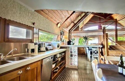 Saint-Michel-en-Greve House | Maison en bois face à la mer - Seaside charm on the Pink Granite Coast