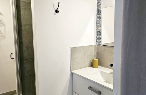 Oze House | Maison en Pierre au Milieu des Montagnes! Plan d eau et Randonnées