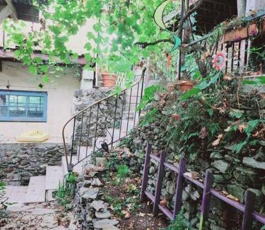 Sumene House | Maison et jardin coeur de village