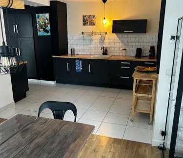 Saint-Aignan-Grandlieu House | Maison familiale 4 chambres avec jardin et piscine