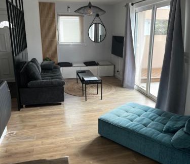 Saint-Aignan-Grandlieu House | Maison familiale 4 chambres avec jardin et piscine