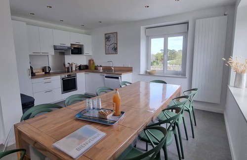Saint-Jean-Trolimon House | Maison Familiale -10 Pers - La Torche - Parking - Draps et Serviettes Inclus