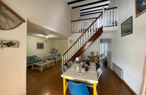 Saint-Pierre-la-Mer Villa | Maison familiale à 100m de la Plage 8ARGO83