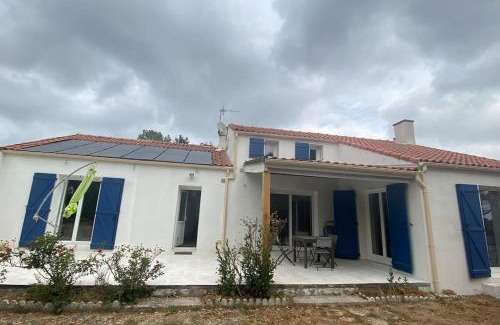 Corsept House | Maison familiale 4 chambres avec grand jardin, particulier