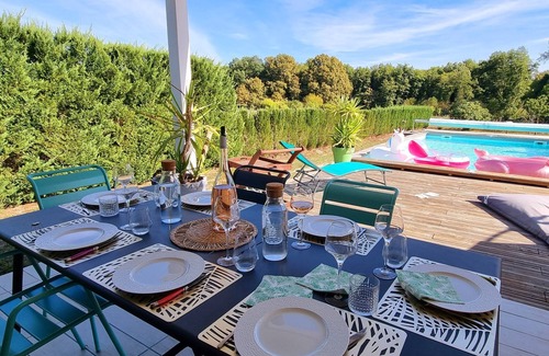 Saint-Selve House | Maison Familiale Avec Piscine au Cœur du Vignoble des Graves à 20min de Bordeaux