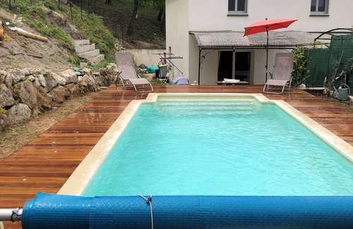 Biver House | Maison Familiale Avec Piscine