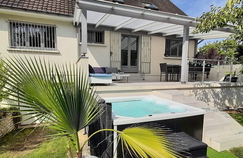 Morangis House | Maison Familiale Avec Jacuzzi, Proche Paris