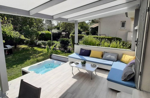 Morangis House | Maison Familiale Avec Jacuzzi, Proche Paris