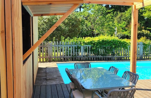 Blanquefort House | Maison Familiale Climatisee, Piscine Chauffée Sécurisée aux Portes de Bordeaux