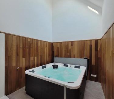 Treflez House | Maison familiale proche plages avec jacuzzi