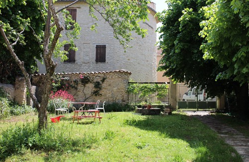 Saint-Etienne-les-Orgues House | Maison de Campagne Dans le Calme et le Soleil Provençal