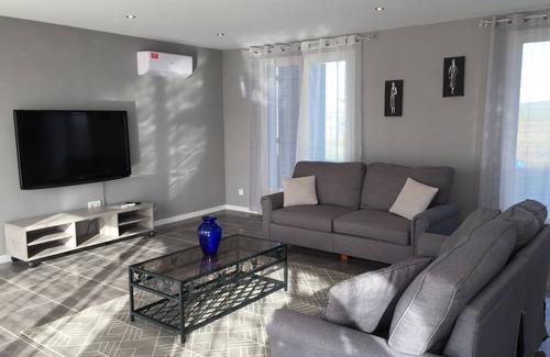 Saint-Clement-de-Regnat House | Maison Proximite Vichy