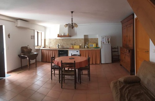 Sainte-Lucie-de-Tallano House | Maison de Village