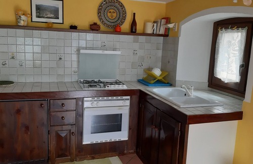 Saint-Denis House | Maison Guyon: Le Nid apartment