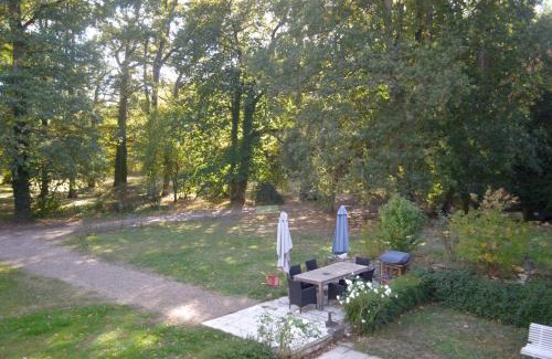Saint-Jean-le-Blanc House | Maison lAmrique welcome you to one of their rooms, Dogs are also welcomed