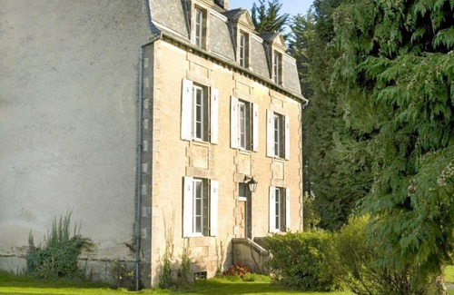 Meneac Villa | Maison Meneac - Four Bedroom Villa, Sleeps 8