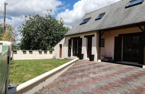 Evreux House | Maison Paisible Avec Jardin 10 min à Pied Gare et 20 min à Pied Centre Ville
